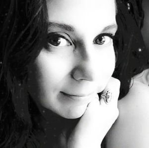 Meet your Posher, Carey